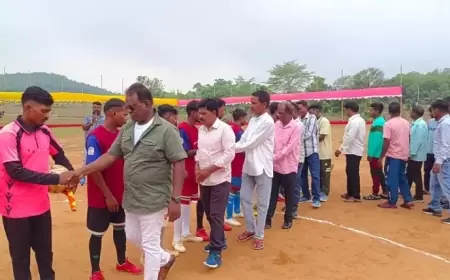 Chakradharpur में Pusalota Youth Club की फुटबॉल प्रतियोगिता का आगाज़: Koda FC ने दर्ज की जीत