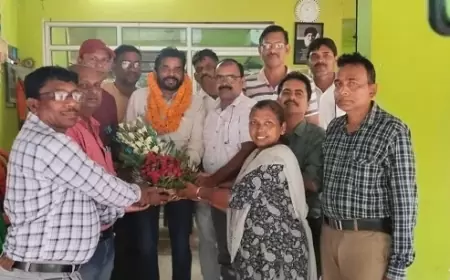 विधायक समीर मोहंती ने लाए संकुल साधन सेवियों के लिए बढ़ी मानदेय, साधन सेवियों ने किया सम्मानित