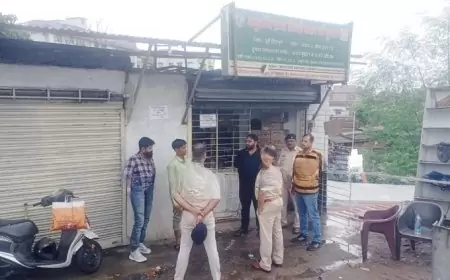क्या कदमा की शराब दुकान पर डकैती का रहस्य खुल गया? जानें कैसे सुरक्षा गार्ड को बंधक बनाकर लुटे गए लाखों रुपये और शराब