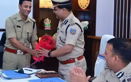 जमशेदपुर: आईजी अखिलेश झा ने पुलिस अधिकारियों के साथ की बैठक