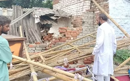 जमशेदपुर: टाटा स्टील के सुरक्षाकर्मियों ने लोजपा कार्यालय को जमींदोज किया