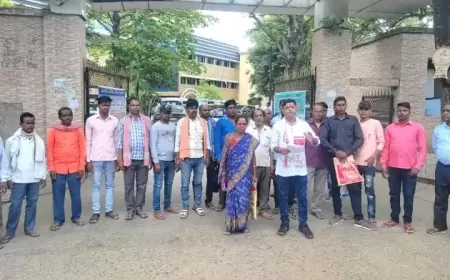 जमशेदपुर के बोड़ाम में अधिग्रहित जमीन का मुआवजा नहीं मिलने पर ग्रामीणों का आक्रोश