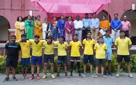 जमशेदपुर कॉलेज टूर्नामेंट: मिसेस केएमपीएम वोकेशनल कॉलेज का वार्षिक अंतरविभागीय फुटबॉल टूर्नामेंट, वाणिज्य विभाग की टीम बनी विजेता