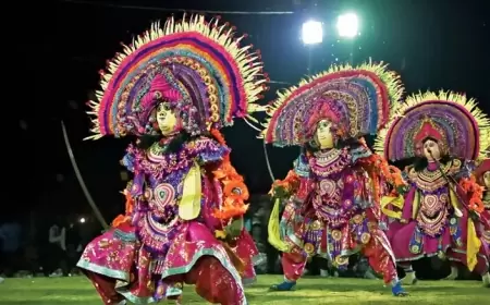 चक्रधरपुर में बुरुनलिता का दो दिवसीय छऊ नृत्य सम्पन्न, विधायक ने कलाकारों को किया सम्मानित