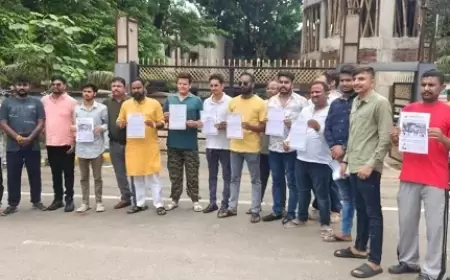 सनातन उत्सव समिति ने सिटी एसपी को सौंपा ज्ञापन, जुगसलाई और कदमा में फिलिस्तीनी झंडा लहराने वालों पर कार्रवाई की उठी मांग