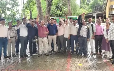 झारखंड कर्मचारियों की हड़ताल: पूर्वी सिंहभूम समाहरणालय संवर्ग ने शुरू की अनिश्चितकालीन हड़ताल, मांगें पूरी नहीं होने तक जारी रहेगी