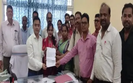 धरने पर पंचायत सचिव: ग्रेड पे और प्रोन्नति के मुद्दे पर मांगें