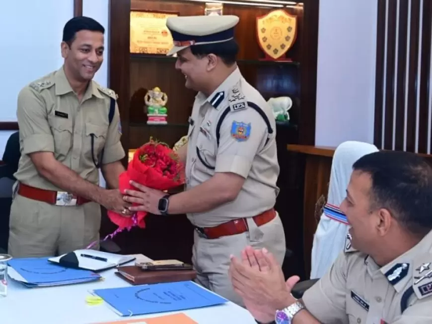 जमशेदपुर: आईजी अखिलेश झा ने पुलिस अधिकारियों के साथ की बैठक