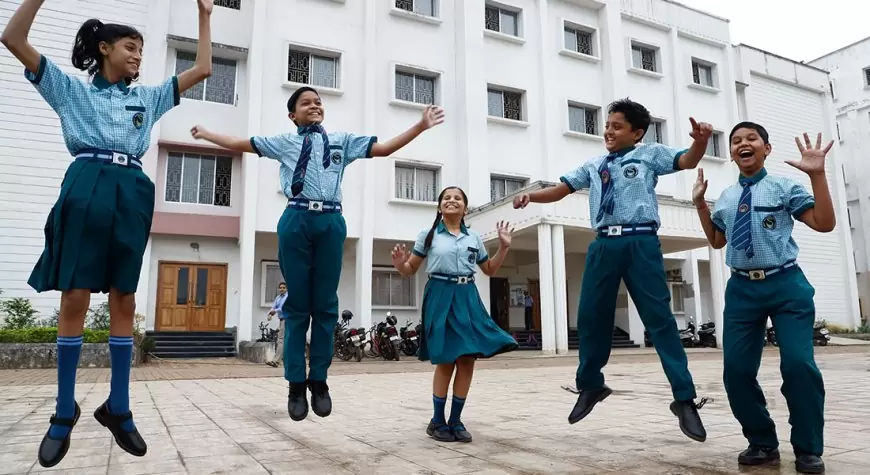 क्या श्रीनाथ पब्लिक स्कूल में वन महोत्सव सप्ताह रहा सफल? जानिए छात्राओं के अनुभव