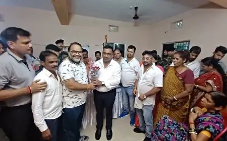 माननीय मंत्री बन्ना गुप्ता ने सोनारी में वृद्ध, विधवा और दिव्यांगजनों को बांटे पेंशन सर्टिफिकेट, देखिए कौन-कौन थे शामिल!