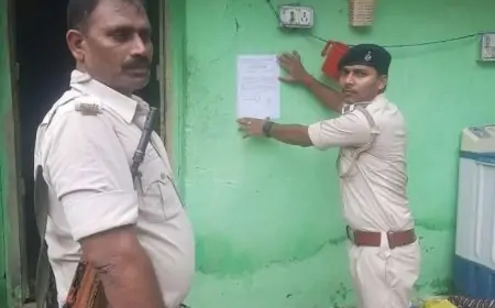 जमशेदपुर में ब्राउन शुगर किंग आबिद खान के घर पर पुलिस ने चिपकाया इश्तेहार, जानिए कैसे बच निकला ये कुख्यात सरगना!