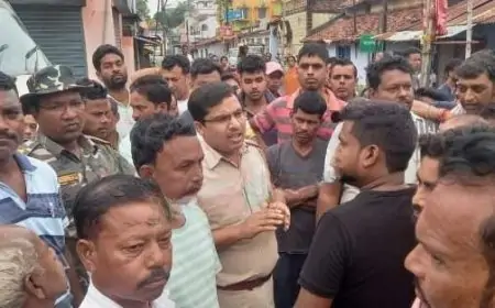 सरायकेला में भयंकर सड़क हादसा: प्रशांत मोदक की दर्दनाक मौत के बाद जनता का फूटा गुस्सा, बाजार बंद!