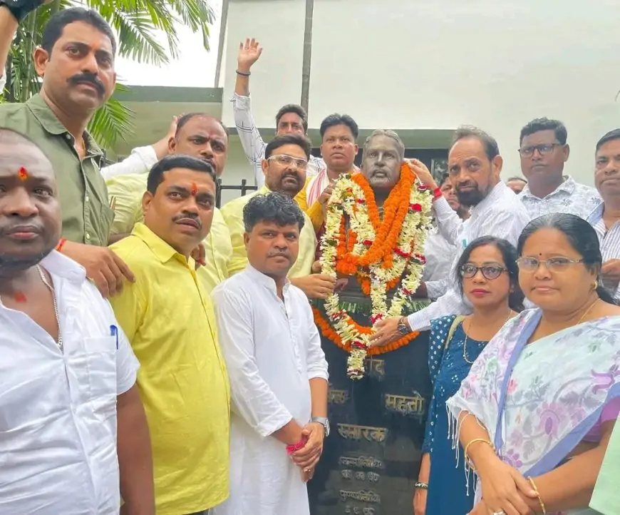 सांसद विद्युत महतो ने शहीद निर्मल महतो को श्रद्धांजलि अर्पित की: 'झारखंड के सपनों को साकार करने का लिया संकल्प!'