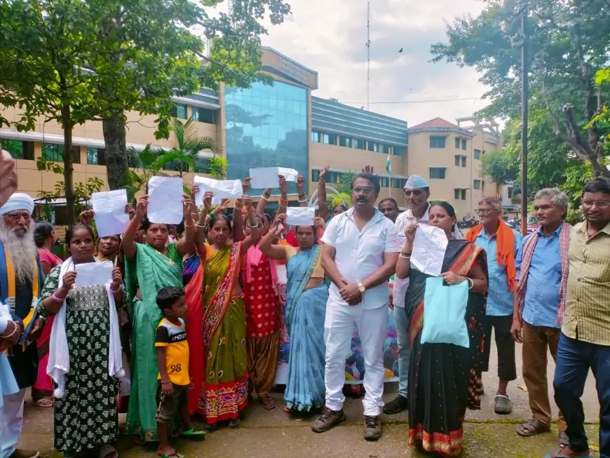 इंदिरा नगर और छाया नगर के लोगों ने किया आक्रोश प्रदर्शन, आप नेता अभिषेक कुमार ने उठाई आवाज