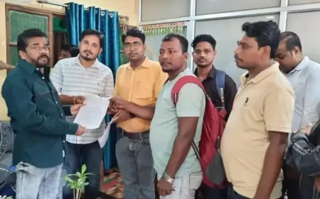 झारखंड के मुफस्सिल लिपिक मोर्चा की अनिश्चितकालीन हड़ताल 27वें दिन भी जारी: बहरागोड़ा विधायक को सौंपा ज्ञापन