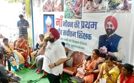 अमरप्रीत सिंह काले द्वारा साकची में शिक्षक दिवस पर माताओं को सम्मानित करने का अनूठा आयोजन