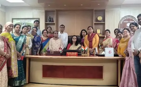 जमशेदपुर वीमेन्स यूनिवर्सिटी में शिक्षक दिवस का शानदार आयोजन, कुलपति ने दी प्रेरणादायक शुभकामनाएँ