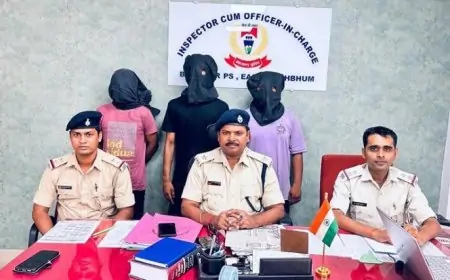 बिष्टुपुर पुलिस ने तीन कुख्यात अपराधियों को किया गिरफ्तार, छीने गए मोबाइल और बाइक बरामद