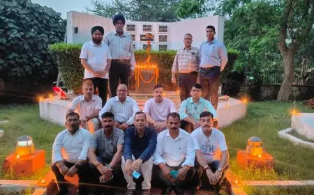 जमशेदपुर में पूर्व सैनिकों ने उरी हमले में शहीद जवानों को श्रद्धांजलि अर्पित की