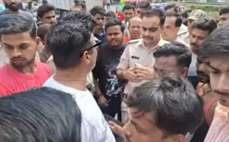 जमशेदपुर: साकची सड़क दुर्घटना में किशोर घायल, परिजनों का हंगामा, आरडी टाटा गोलचक्कर पर लगाया जाम