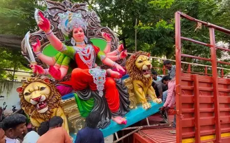 क्या इस साल की दुर्गा पूजा पर मंडरा रहा है यातायात संकट? पढ़ें कैसे 4 प्रमुख पक्षों से हल होगा मुद्दा