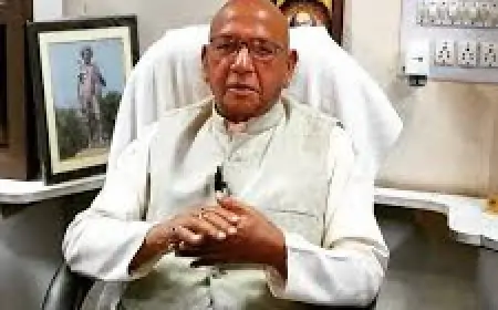 विधायक सरयू राय का धरना-प्रदर्शन: प्रशासन में हलचल, योजनाओं के क्रियान्वयन की मांग