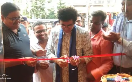जमशेदपुर में इंडियन सिल्क हाउस एजेंसीज का नया रिटेल स्टोर: साड़ियों का अद्भुत संग्रह