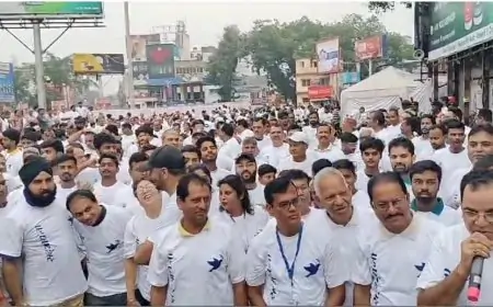 जमशेदपुर: गांधी जयंती पर सद्भावना दौड़ में उमड़ा जनसैलाब, 15 हजार लोगों ने लिया भाग