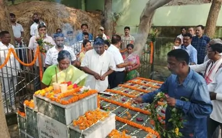 चक्रधरपुर: देवेंद्र माझी के बलिदान दिवस पर श्रद्धांजलि का आयोजन
