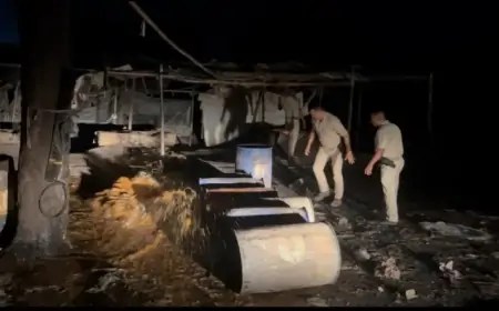 आदित्यपुर पुलिस ने कुख्यात शराब माफिया शिवा मंडल के ठिकाने पर मारा छापा, 1400 लीटर महुआ नष्ट