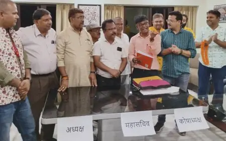 जमशेदपुर प्रेस क्लब चुनाव: मनोज सिंह बने नए अध्यक्ष, विनय पूर्ति महासचिव और अजय महतो कोषाध्यक्ष पद पर निर्वाचित