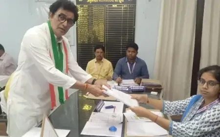 जमशेदपुर पूर्वी में डॉ. अजय कुमार का नामांकन, परिवारवाद पर साधा निशाना