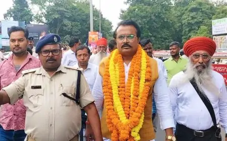 अभिषेक कुमार ने भरा नामांकन, जमशेदपुर पूर्वी विधानसभा की समस्याओं के समाधान का किया वादा