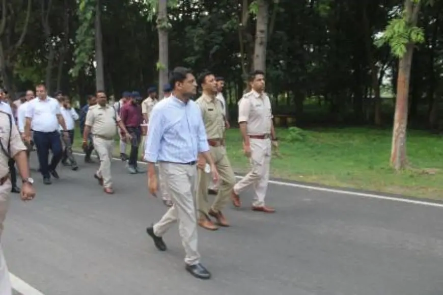 जमशेदपुर में विधानसभा चुनाव की तैयारियां जोरों पर, अधिकारियों ने इवीएम डिस्पैच सेंटर का निरीक्षण किया