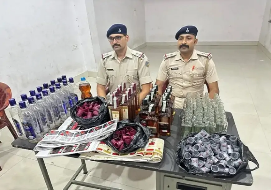 आदित्यपुर में पुलिस ने मिनी शराब फैक्ट्री का किया भंडाफोड़, नकली शराब बरामद