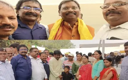 अर्जुन मुंडा के निवास पर उमड़ी गोंड समाज की भीड़, काली मां का प्रसाद ग्रहण कर किया सम्मानित!