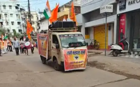 जमशेदपुर में विश्व हिंदू परिषद ने पदयात्रा कर की वोटिंग की अपील, कहा - लोकतंत्र को बचाने के लिए दें वोट