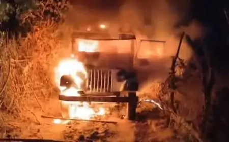 Samrawata Violence: थप्पड़ कांड के बाद समर्थकों का हंगामा, 100 से अधिक गाड़ियों में आग, नरेश मीणा फरार