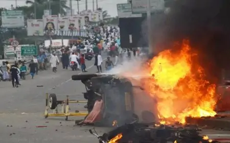 Bengal Violence: Digital Display पर विवाद, देसी बम से झड़प, इंटरनेट बंद