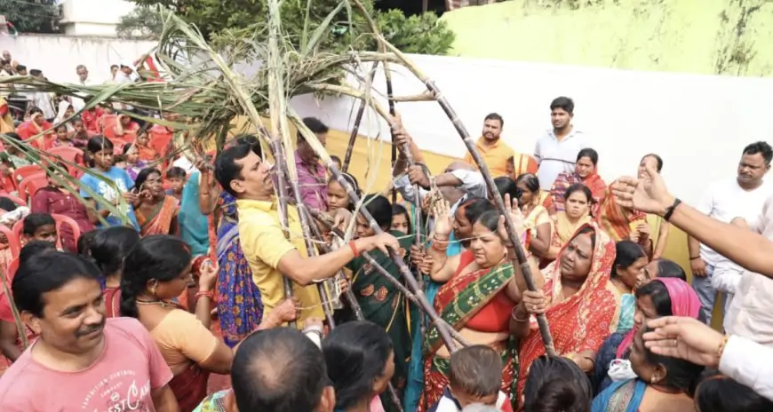 छठ महापर्व पर माई दरबार सेवा संघ का बड़ा कदम - जरूरतमंदों के बीच 351 नि:शुल्क सूप और पूजन सामग्री वितरित