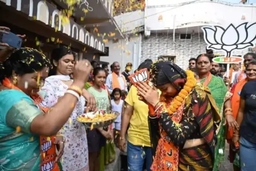 जमशेदपुर में भाजपा प्रत्याशी पूर्णिमा साहू का जोरदार जनसंपर्क, नए सदस्यों का हुआ स्वागत