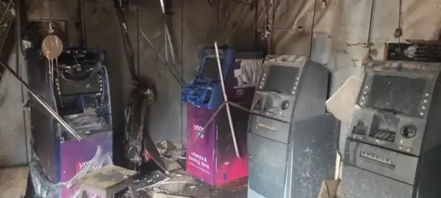 Chakulia ATM Fire: शॉर्ट सर्किट से एटीएम रूम में लगी आग, बैंक का भारी नुकसान