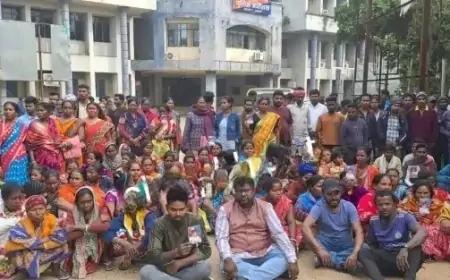 Seraikela Protest: युवती की हत्या पर सड़क जाम, न्याय की मांग