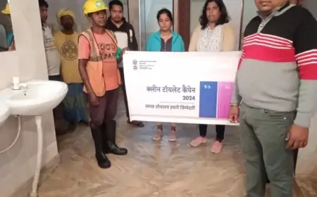 World Toilet: चाकुलिया में ‘क्लीन टॉयलेट कैंपेन’ की शानदार शुरुआत, शौचालयों की ग्रेडिंग से सुधरेगी सफाई व्यवस्था