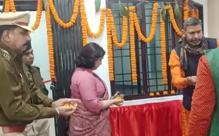 Jamshedpur Inauguration: जैप-6 के नए प्रशासनिक भवन का उद्घाटन, एडीजी प्रिया दुबे ने किया शिलापट्ट का अनावरण