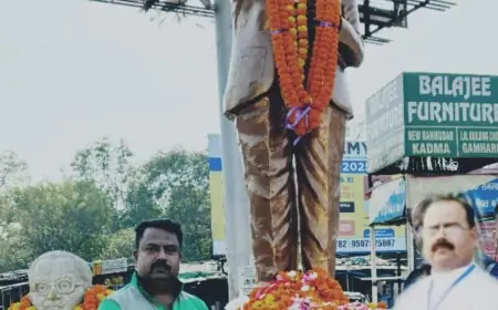 Jamshedpur Tribute: महापरिनिर्वाण दिवस पर डॉ. बाबा साहेब आंबेडकर को श्रद्धांजलि