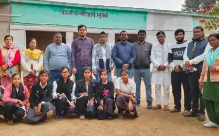 Nawada: Bihar Grid Company Limited से शिक्षण संस्थानों को मिले बुक शेल्फ़ और आलमीरा, सामाजिक जिम्मेदारी की नई मिसाल