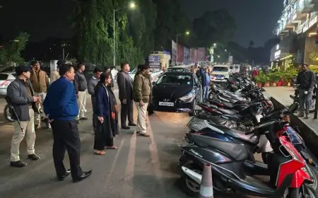 No Parking Action Jamshedpur : नो पार्किंग में जांच अभियान से 74 वाहन मालिकों पर जुर्माना