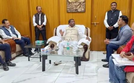 Jamshedpur Meeting: शिक्षा मंत्री रामदास सोरेन एक्शन मोड में, स्कूलों की स्थिति सुधारने का बड़ा वादा