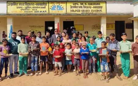 Jamshedpur Charity: रोटी ड्राइव में बच्चों ने बांटी खुशी, कुपोषण मिटाने की अनोखी पहल!